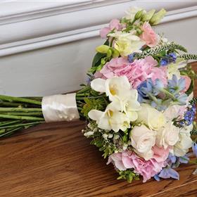 fwthumbaaaWedding flowers 9 (4).jpg